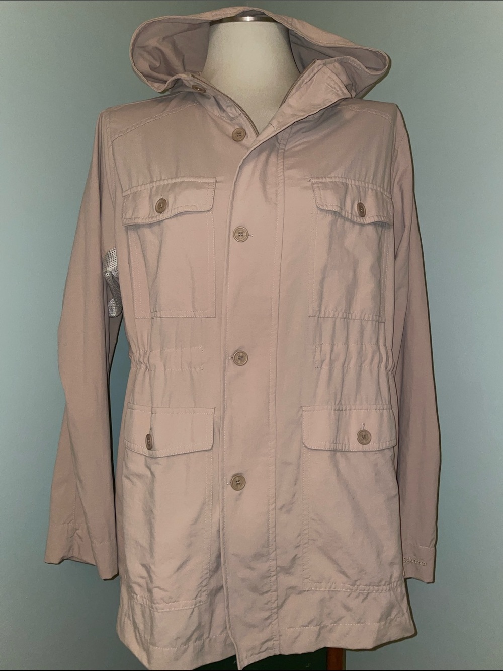 Solumbra Soft Tan Zip-Front Utility Light Weight Jacket. Size Medium. Hood.